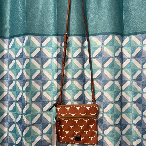 NWT Dooney & Burke Crossbody College Edition UT. - Picture 2 of 6
